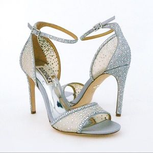 NWOT Badgely Mischka Shiraz heels-Size 7!